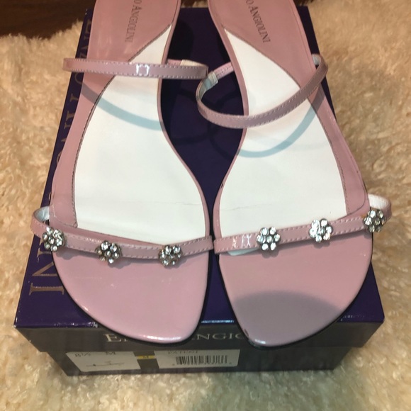 Adorable mini heels mauve diamond daisy accent - Picture 2 of 7
